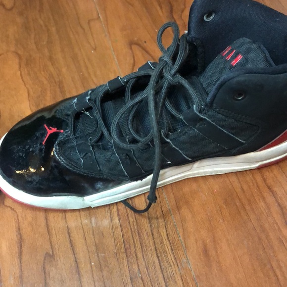 Boys Jordan size2y - Picture 6 of 12